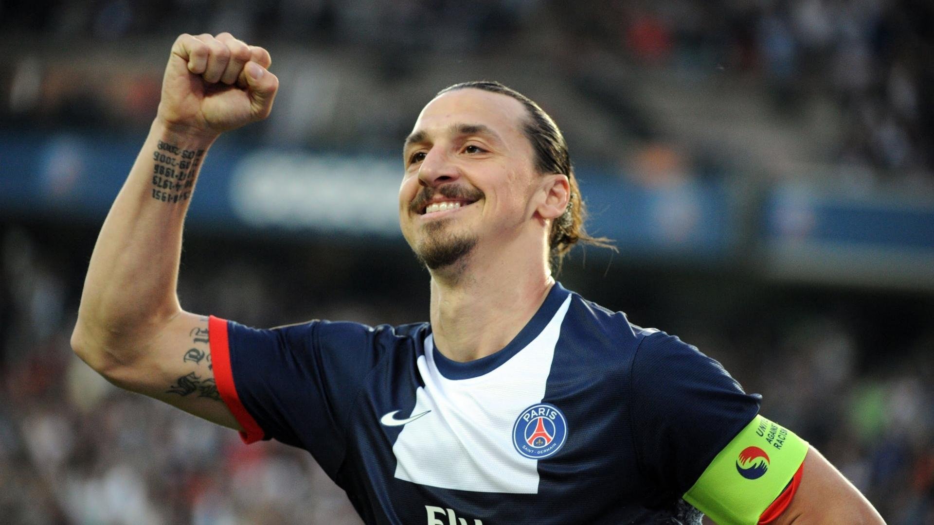 《跨界合作频发：电竞与娱乐、时尚圈的深度融合》，电竞产业与其他产业的融合